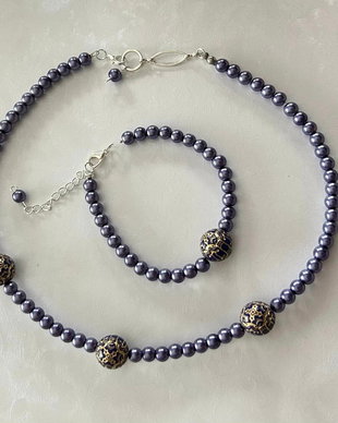 Set din perle de sticlă mov și mărgele acrilice decorative