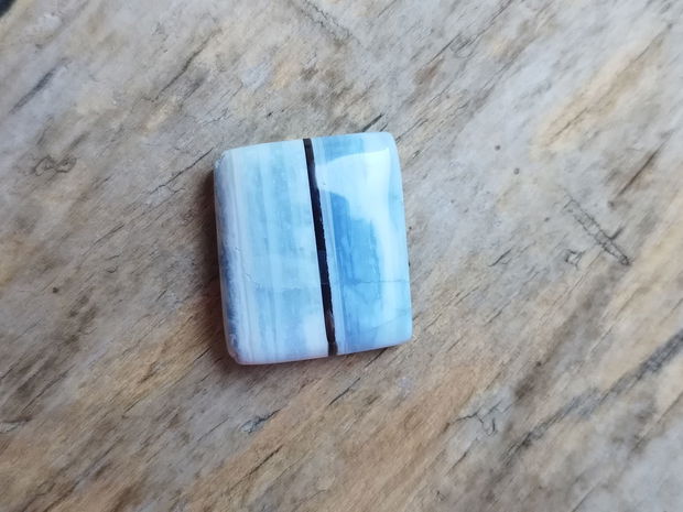 Cabochon opal albastru, 21x18x6 mm