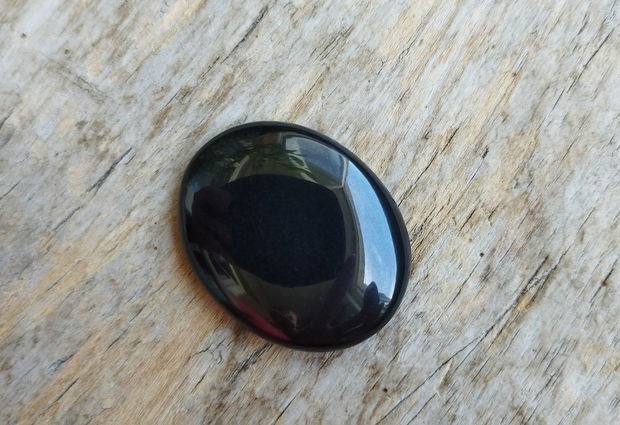 Cabochon obsidian 36x29x7 mm