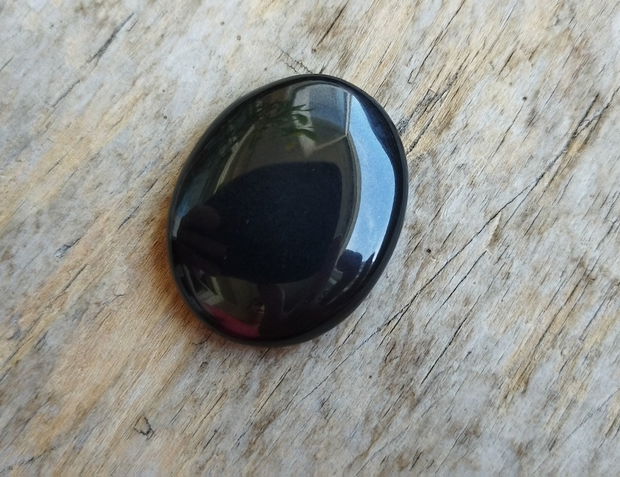 Cabochon obsidian 36x29x7 mm