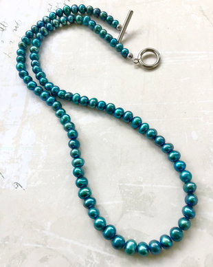 Colier perle de cultura bleu turcoaz