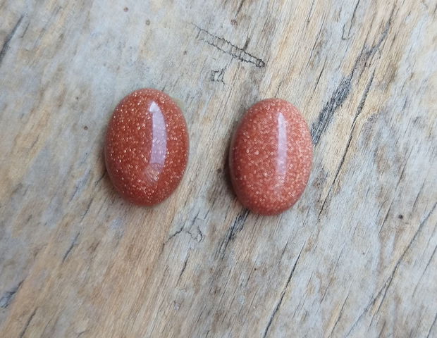 Cabochon goldstone (piatra soarelui) 14x10x5 mm