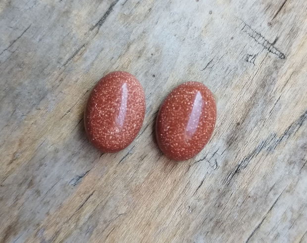 Cabochon goldstone (piatra soarelui) 14x10x5 mm