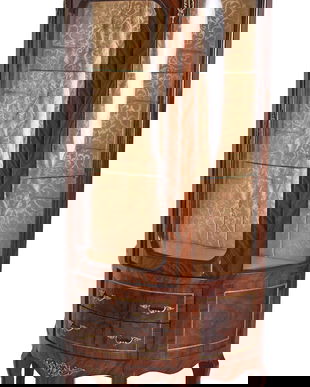 Vitrina baroc din lemn masiv furniruit