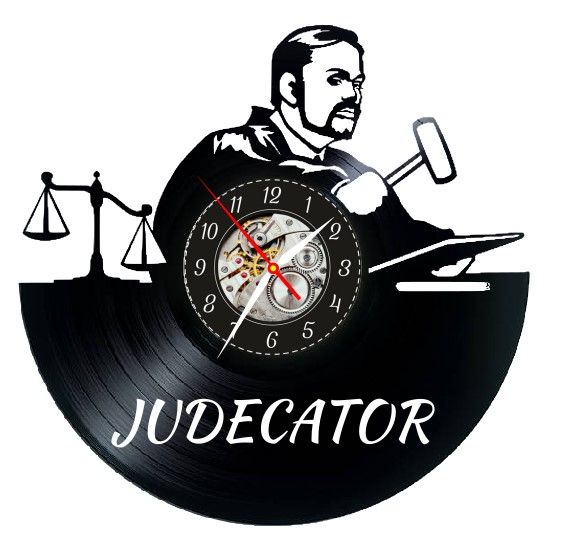 JUDECATOR-ceas de perete