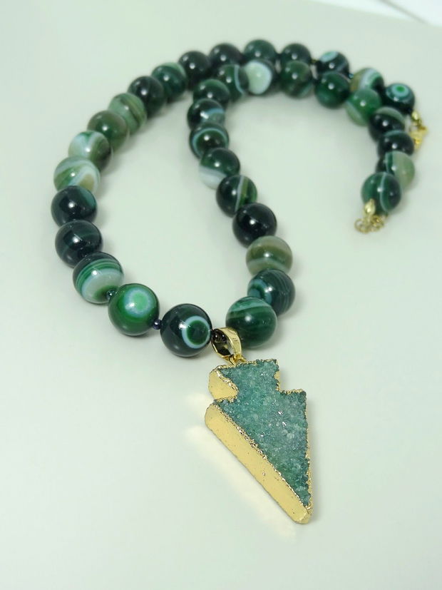 Colier agate & pandantiv sageata agata druzy