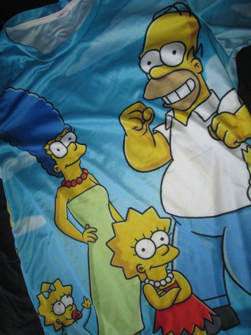 tricou  simpatic cu familia Simpsons M