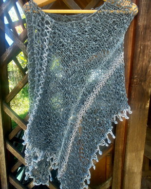 Poncho tricotat