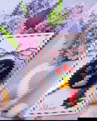 Martisor Brosa rotunda Cizma cu Flori