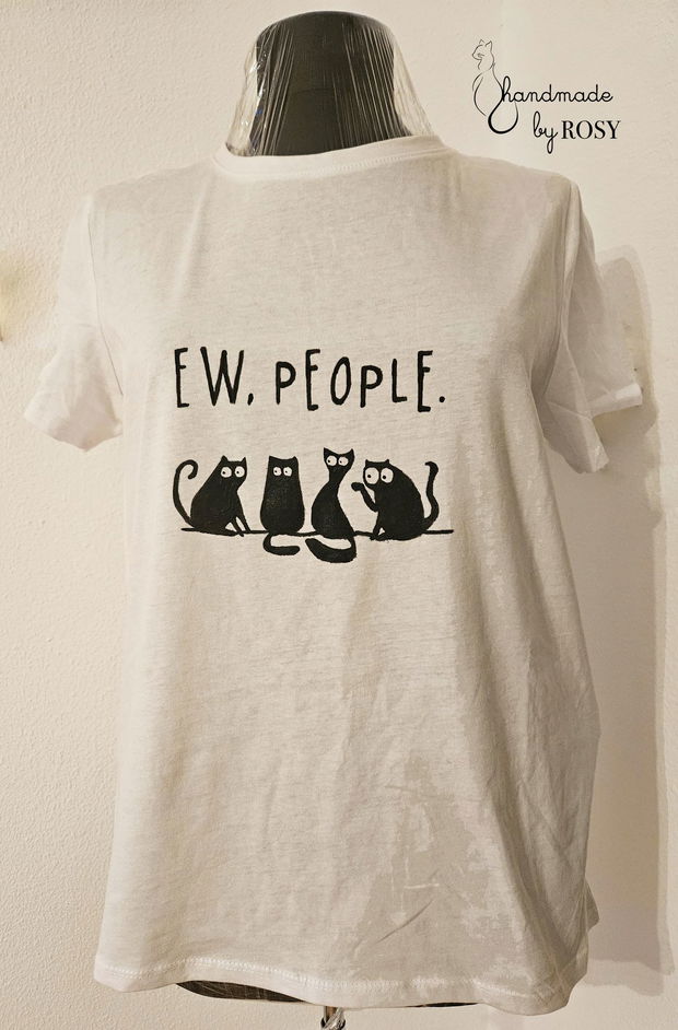 Tricou pictat manual cu pisici- Ew people