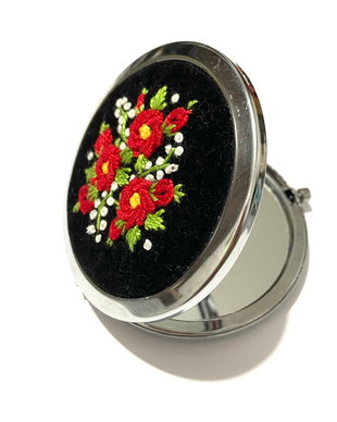 Oglinda dubla cu aplicatie de broderie manuala