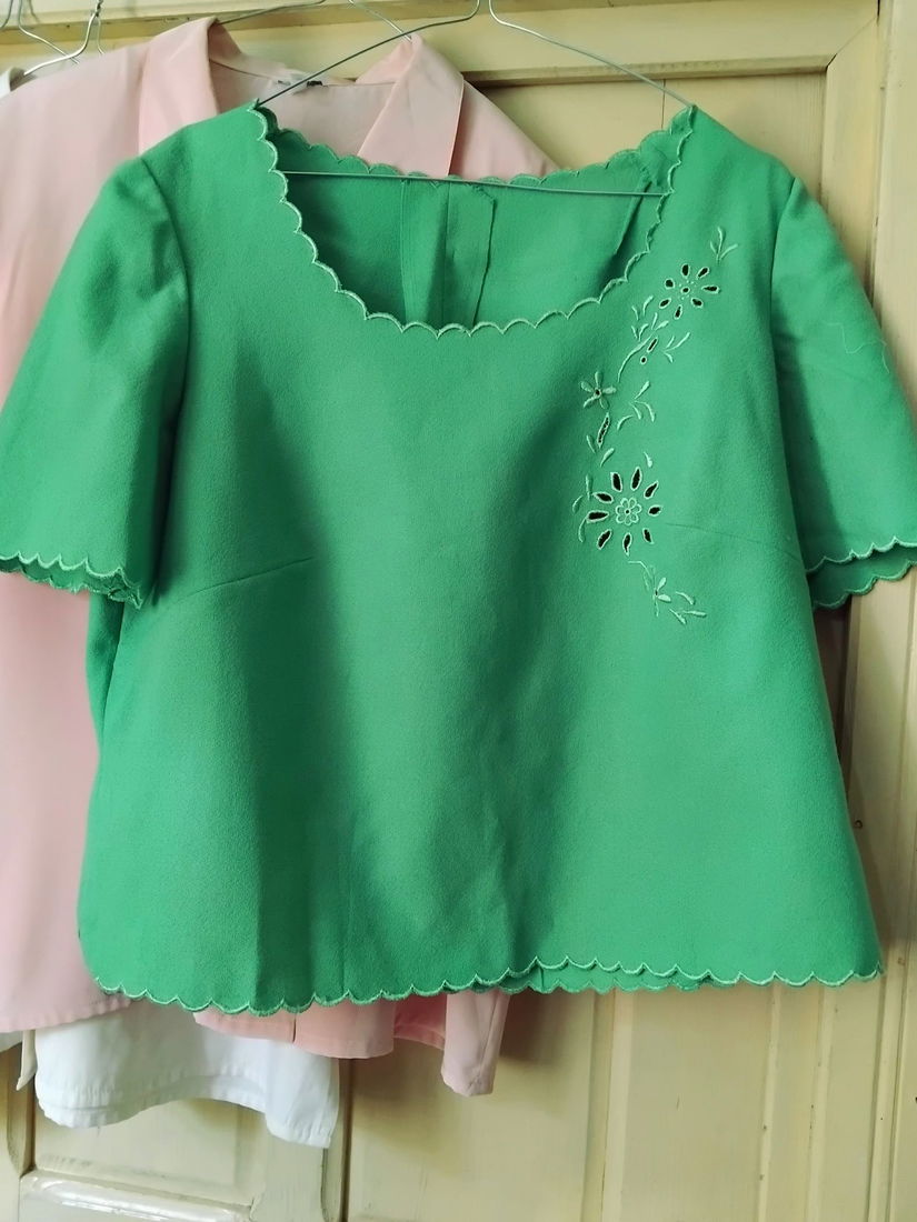 Bluza brodata, verde