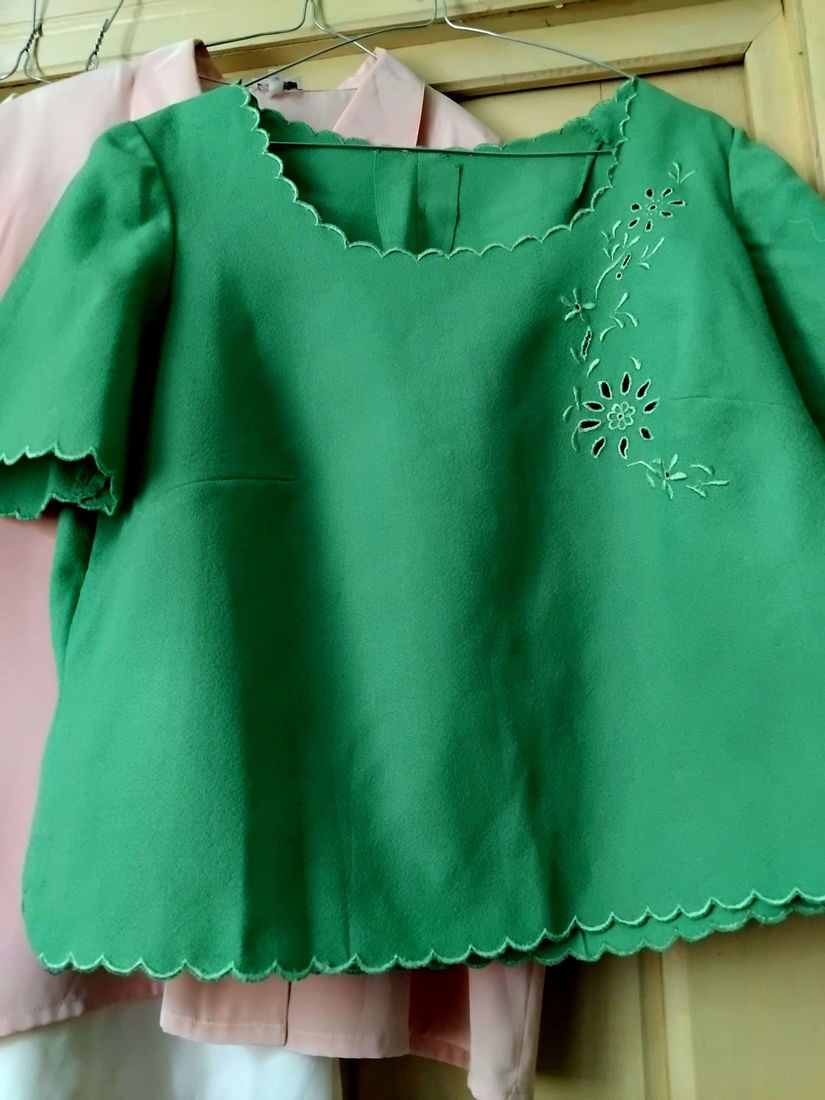 Bluza brodata, verde