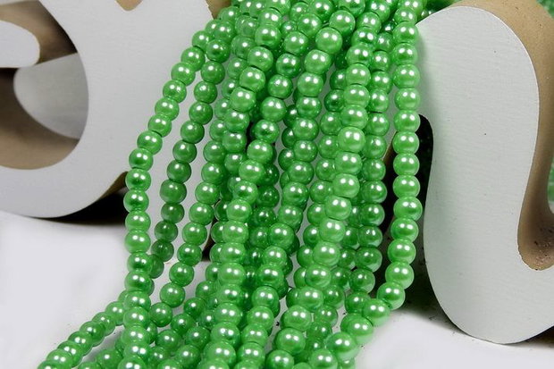 Perle din sticla, 4 mm, verzi-69