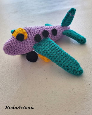 Avion crosetat - Jucarie