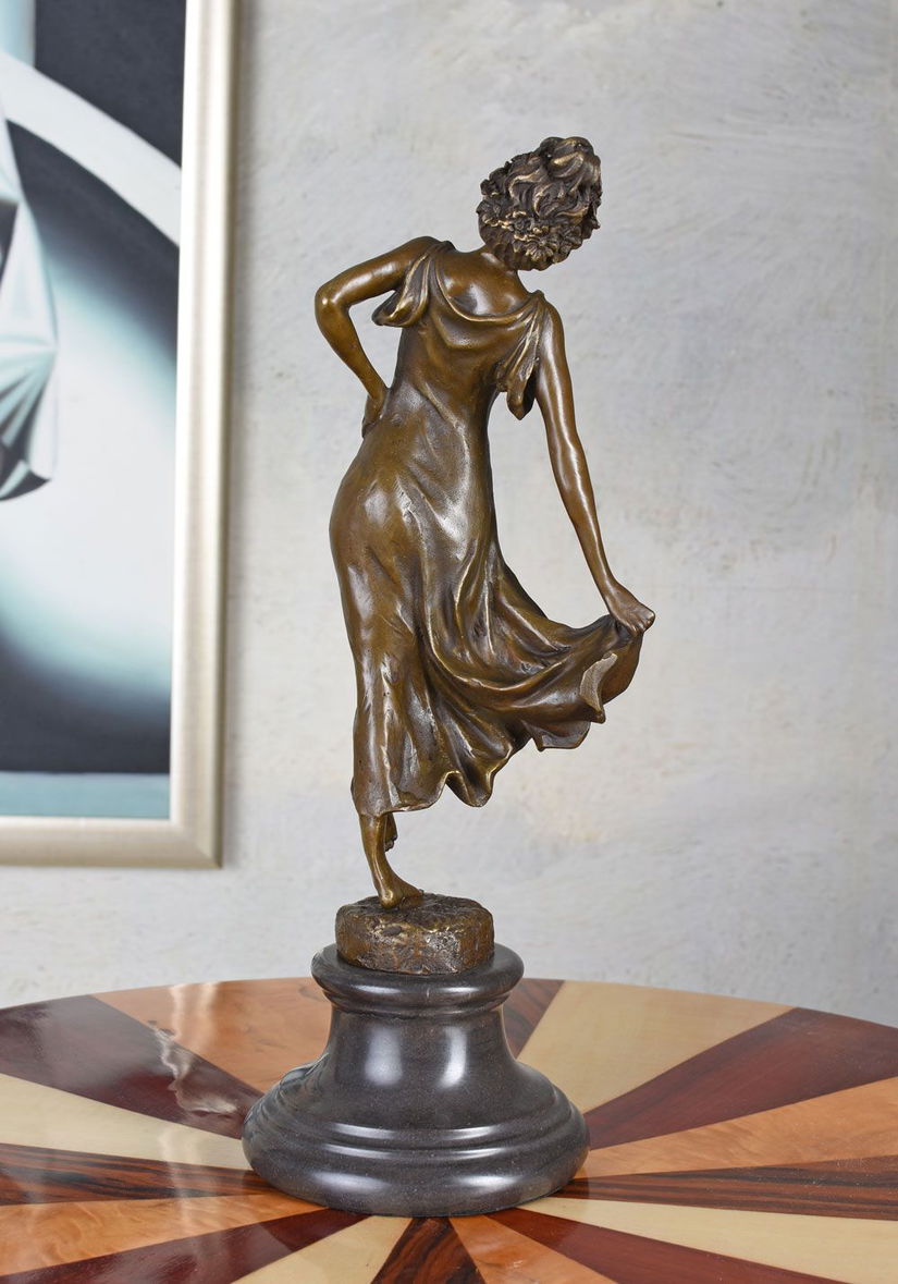 Dansatoare Art Nouveau-statueta din bronz pe soclu din marmura