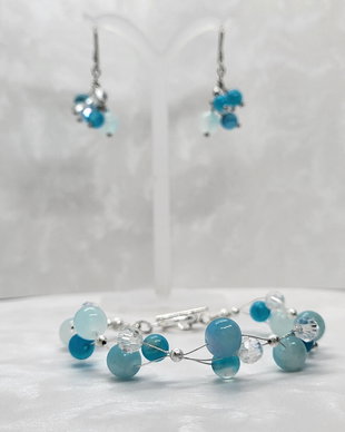 Set delicat cu agate albastre