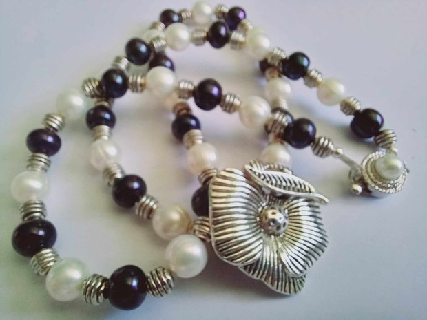 Perle naturale - White & Black