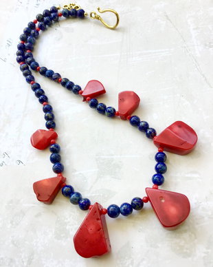 Colier lapis lazuli & coral rosu