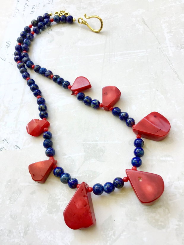 Colier lapis lazuli & coral rosu