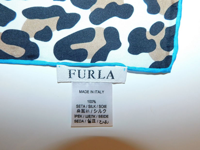 FURLA ,  esarfa  noua , originala, Italia ,  matase naturala  spectaculoasa