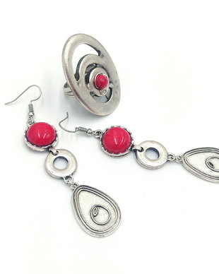 Set inel si cercei lungi cu howlite rosu, lucrat manual, unicat, 3993