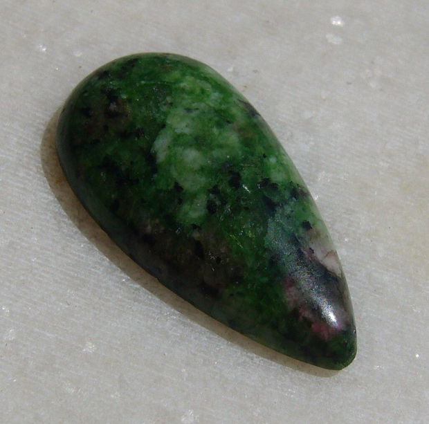 Cabochon agata ruby - zoisite lacrima aprox 29x15x5 mm