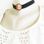 chocker piele cu medalion camee roz somon