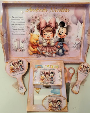 Set personalizat pentru taierea motului / 1an, fete, tema Minnie, Disney