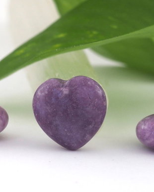 Lepidolite 15.5mm, semigaurit, cod P01 (1)
