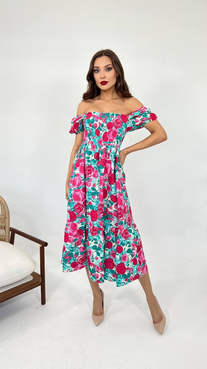 Rochie evazata cu model floral