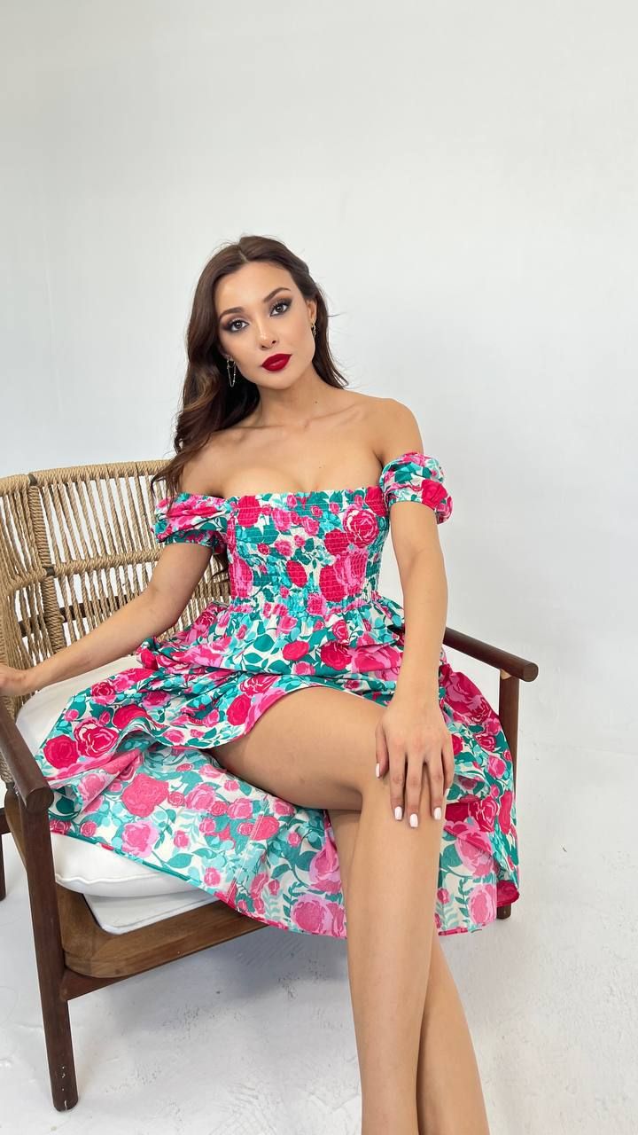 Rochie evazata cu model floral