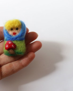 Brosa `Mini-Matrioska`