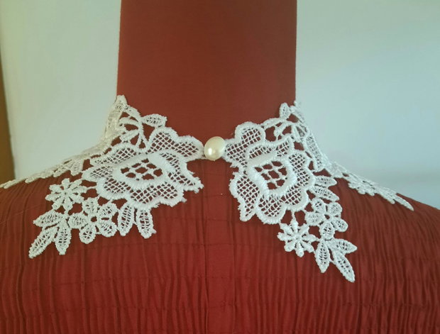 Choker din dantelă