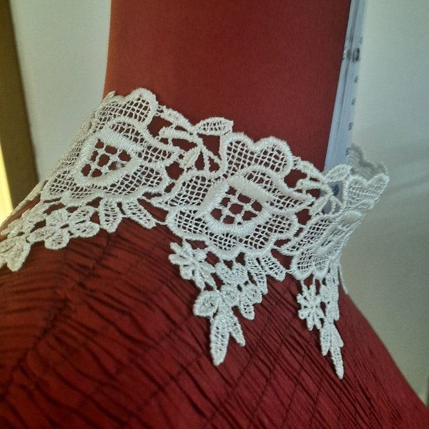 Choker din dantelă