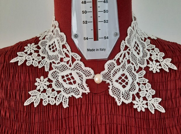 Choker din dantelă