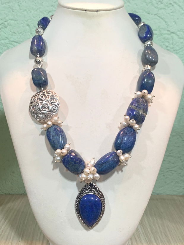 COLIER~MIDNIGHT PEARLS~ lapislazuli,perle de cultură,accesorii argintii,zamac argintat