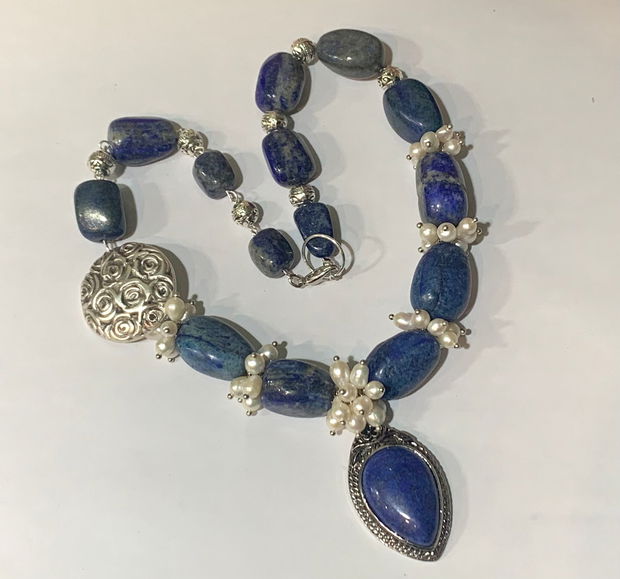 COLIER~MIDNIGHT PEARLS~ lapislazuli,perle de cultură,accesorii argintii,zamac argintat