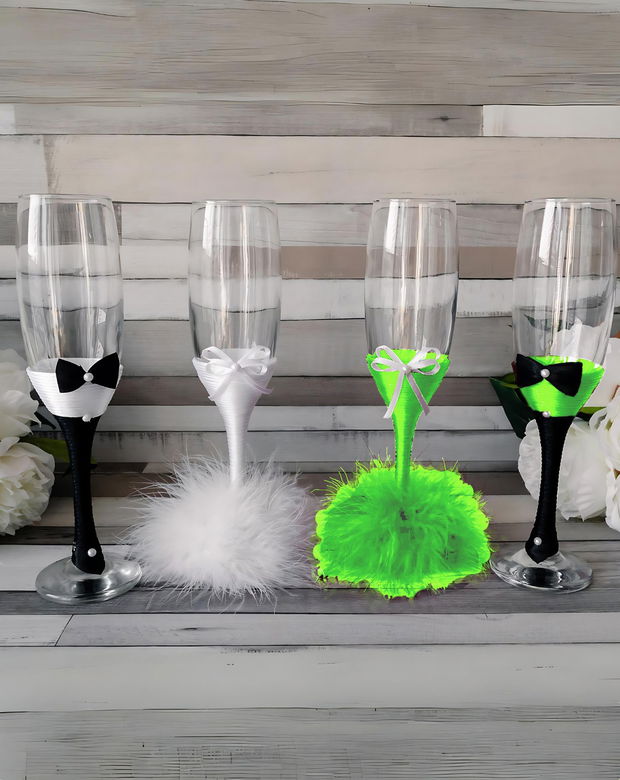 Set 4 pahare de sampanie verde neon pentru miri si nasi