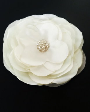 brosa floare tafta alba 11,5 cm