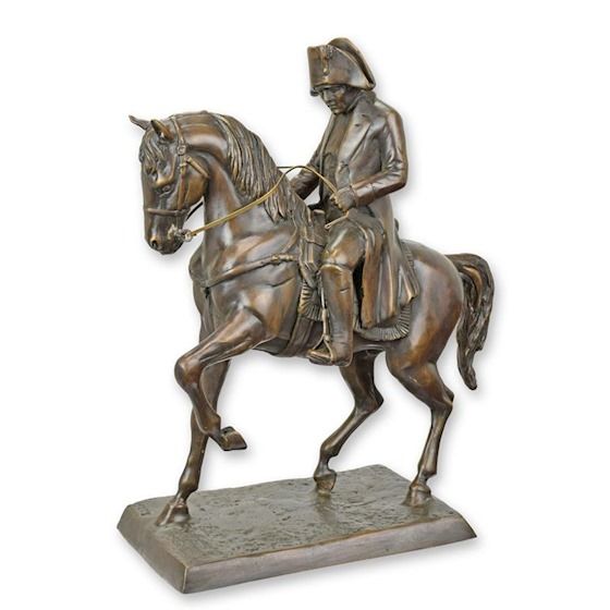 Napoleon calare-statueta din bronz cu un soclu din marmura