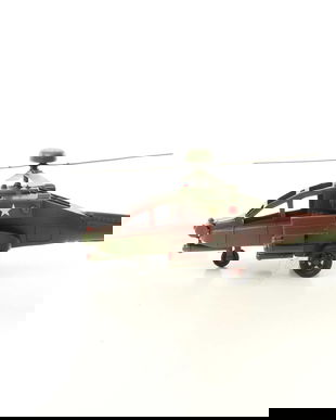 Model de elicopter verde