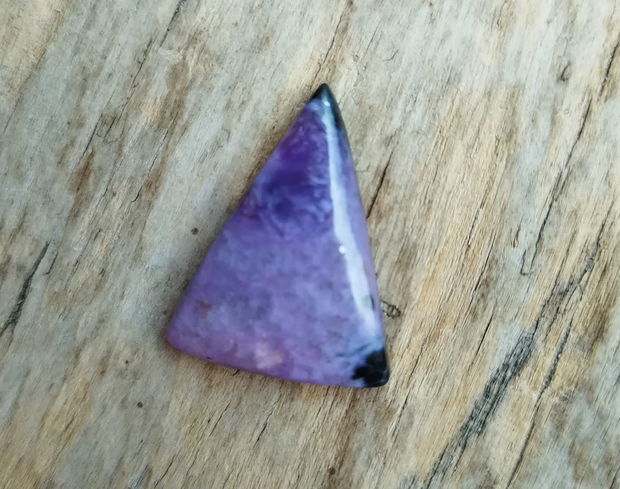 Cabochon charoite, triunghi, 19x24x24 mm