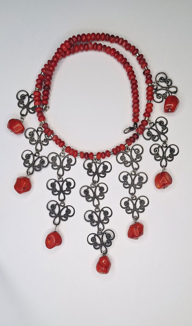 Unicat! Set colier si cercei cu coral