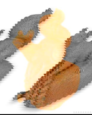 Veveriță pe o ghindă-figurina din fonta