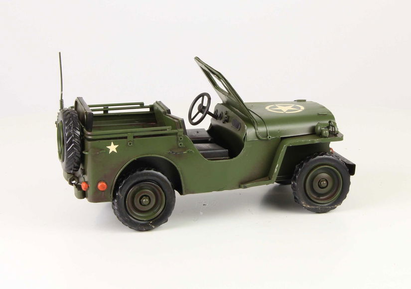 Model de masina militara