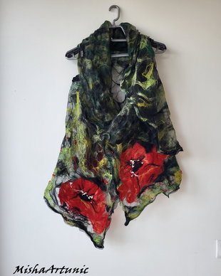 vandut Vesta impaslita pe organza, cu maci rosii