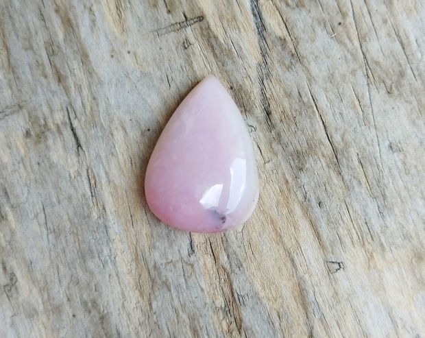 Cabochon opal roz, 28*21*6.5 mm