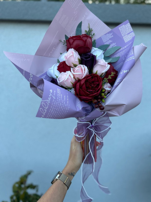 Buchet flori sapun scoala cu creioane colorate