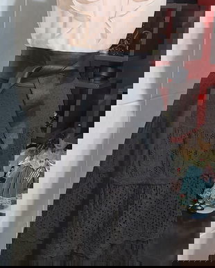 Fusta din dantela sparta